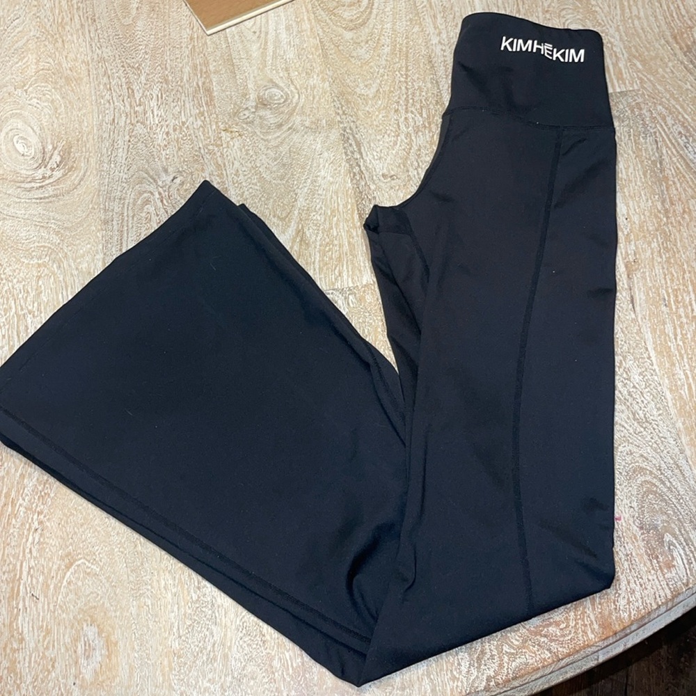 Kimhekim black flare leggings designer
